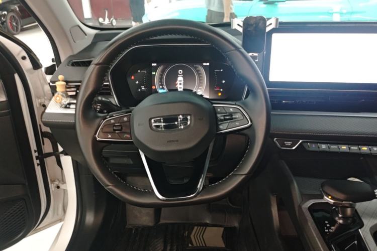 Used Geely Auto Preface 2023 2.0TD Luxury Version Steering Wheel