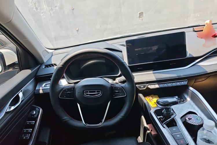 Used Geely Auto Preface 2023 2.0TD Luxury Version Steering Wheel