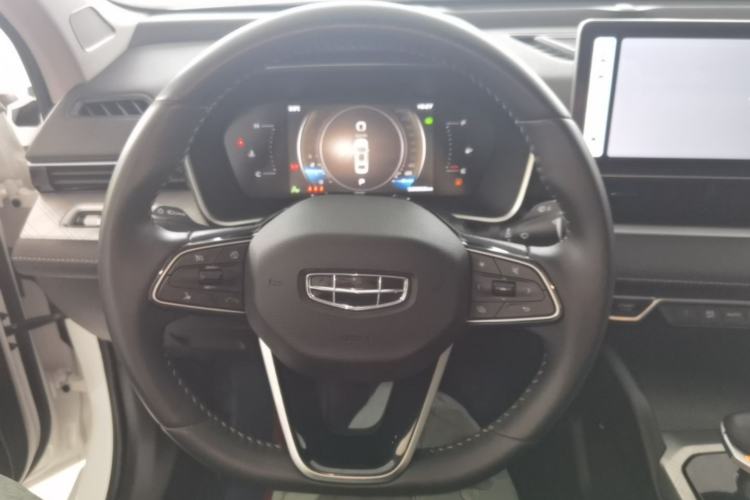 Used Geely Auto Preface 2023 2.0TD Luxury Version Steering Wheel