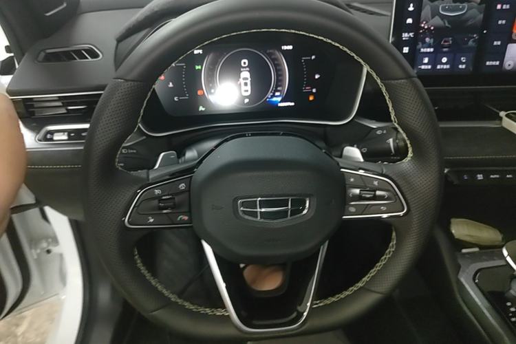 Used Geely Auto Preface 2023 2.0TD Space-Time Edition Steering Wheel