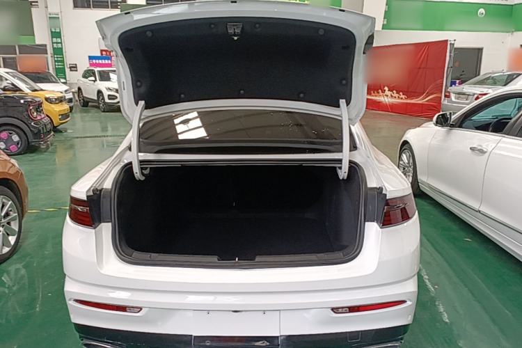 Used Geely Auto Preface 2023 2.0TD Prestige Version Trunk