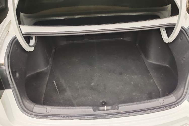 Used Geely Auto Preface 2023 2.0TD Prestige Version Trunk