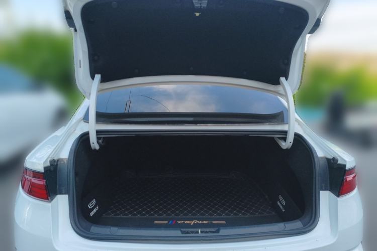 Used Geely Auto Preface 2023 2.0TD Prestige Version Trunk