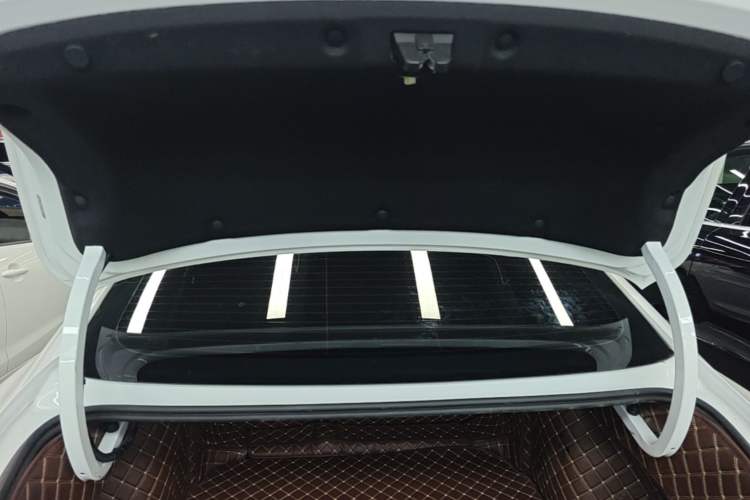 Used Geely Auto Preface 2023 1.5TD Fuyao Version Trunk