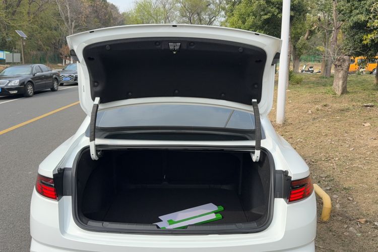 Used Geely Auto Preface 2023 2.0TD Space-Time Edition Trunk