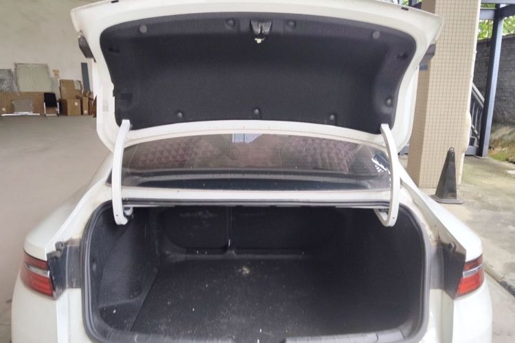 Used Geely Auto Preface 2023 1.5TD Kunlun Edition Trunk