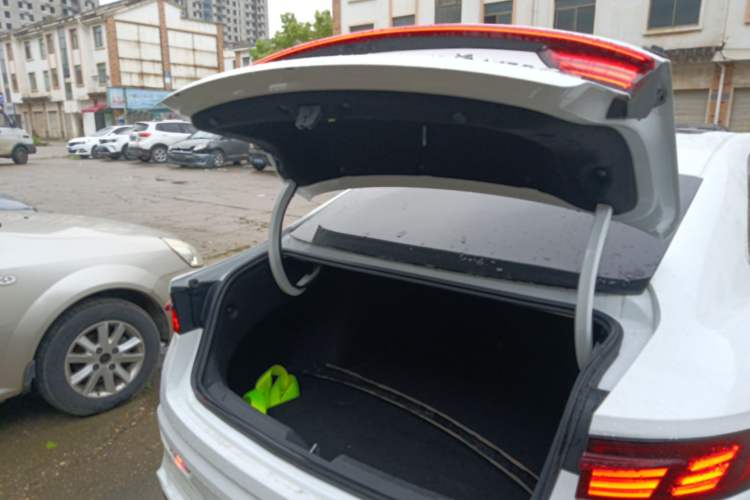 Used Geely Auto Preface 2023 2.0TD Prestige Version Trunk