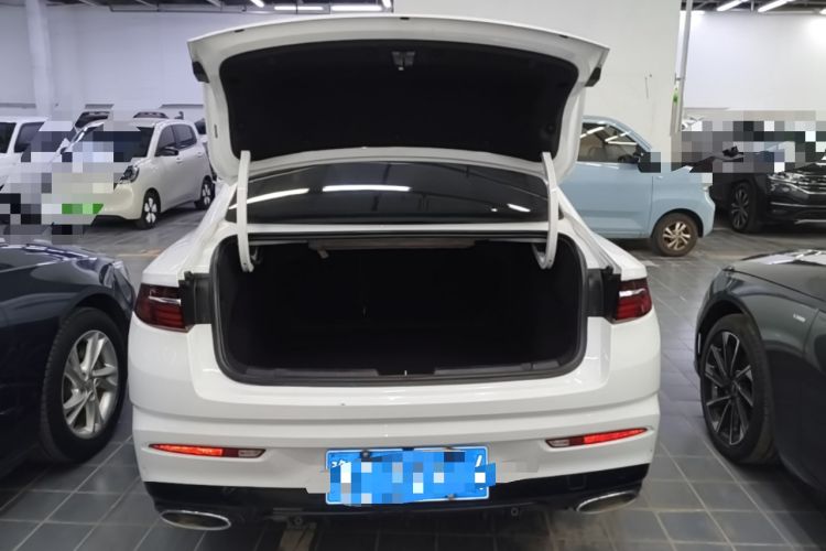 Used Geely Auto Preface 2023 2.0TD Prestige Version Trunk