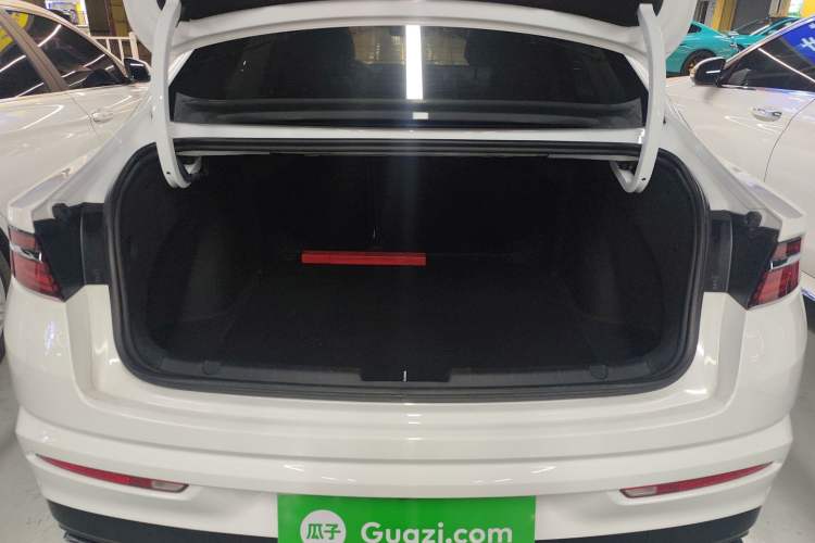 Used Geely Auto Preface 2023 2.0TD Prestige Version Trunk