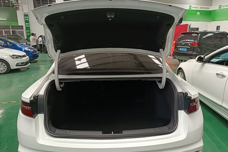 Used Geely Auto Preface 2023 2.0TD Prestige Version Trunk