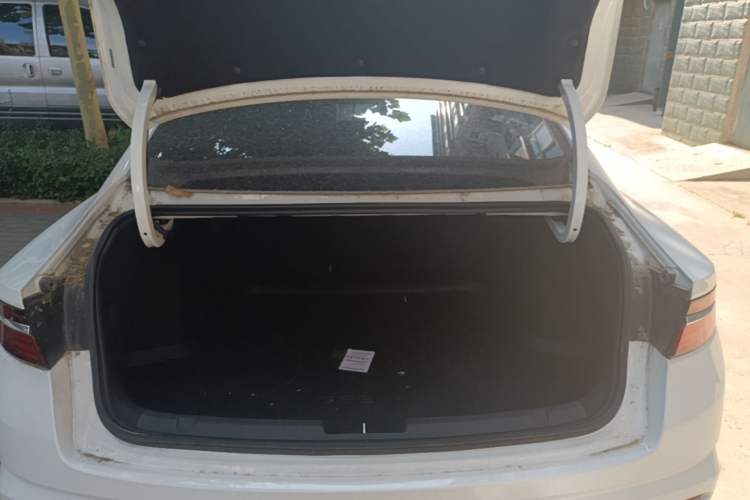 Used Geely Auto Preface 2023 2.0TD Prestige Version Trunk