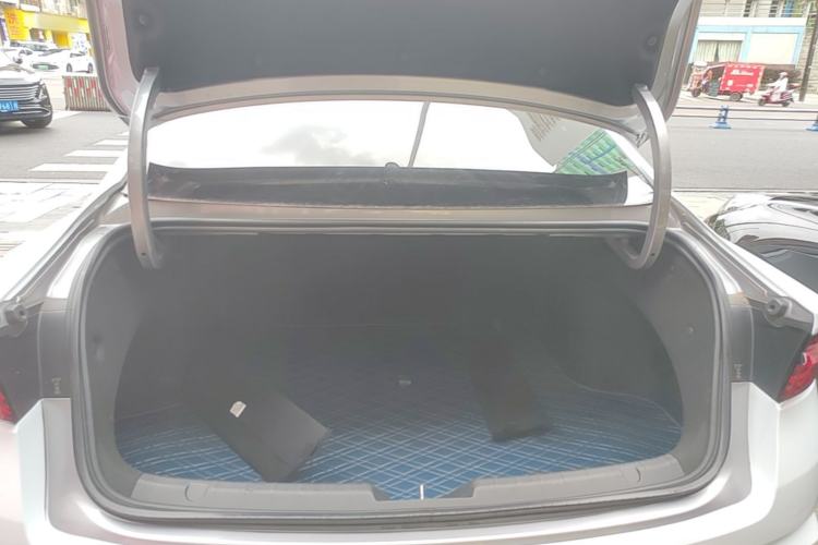 Used Geely Auto Preface 2023 2.0TD Prestige Version Trunk