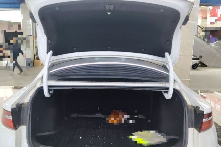 Used Geely Auto Preface 2023 1.5TD Fuyao Version Trunk