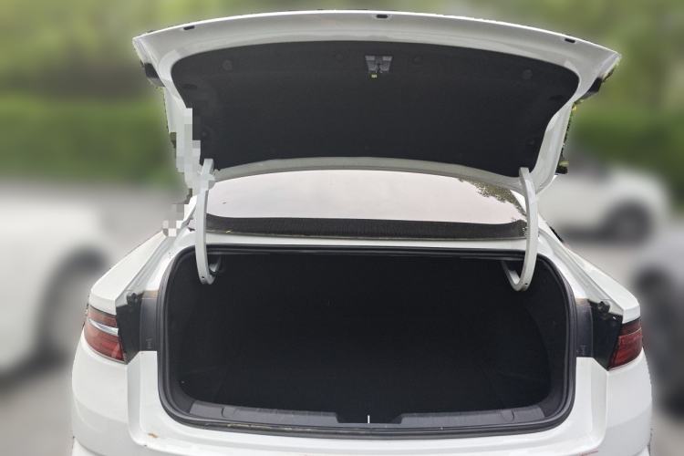 Used Geely Auto Preface 2023 2.0TD Prestige Version Trunk