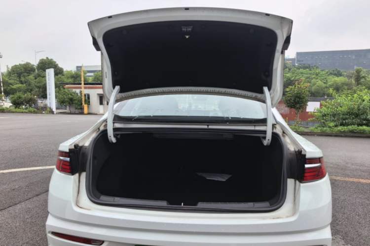 Used Geely Auto Preface 2023 1.5TD Kunlun Edition Trunk