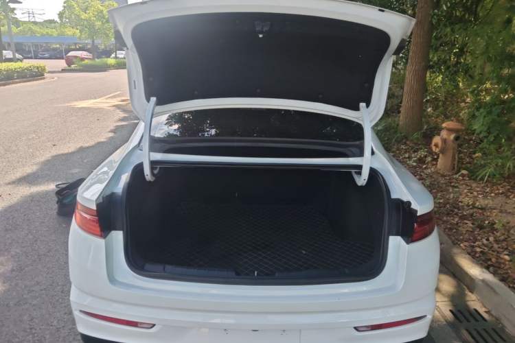 Used Geely Auto Preface 2023 2.0TD Luxury Version Trunk