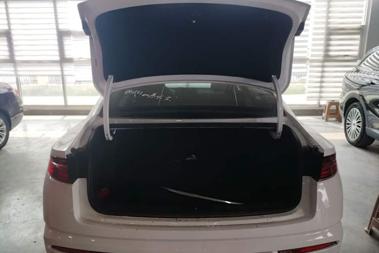 Used Geely Auto Preface 2023 1.5TD Kunlun Edition Trunk