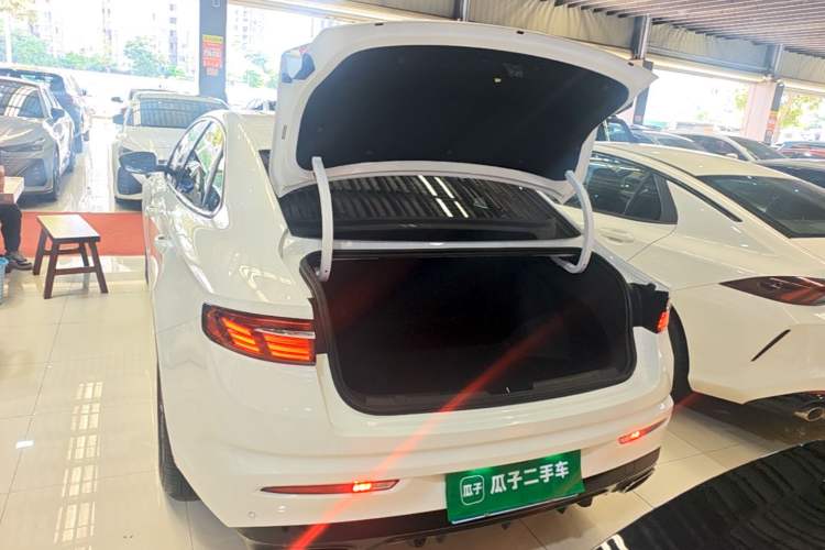 Used Geely Auto Preface 2023 1.5TD Fuyao Version Trunk