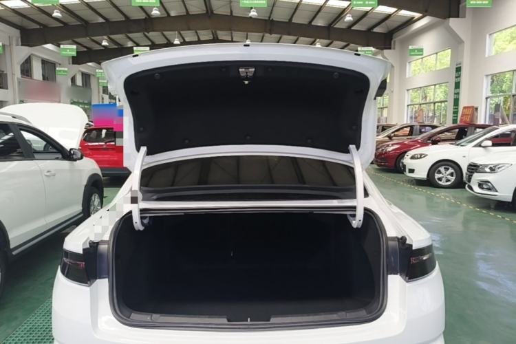 Used Geely Auto Preface 2023 2.0TD Prestige Version Trunk