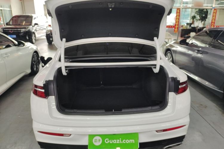 Used Geely Auto Preface 2023 2.0TD Prestige Version Trunk