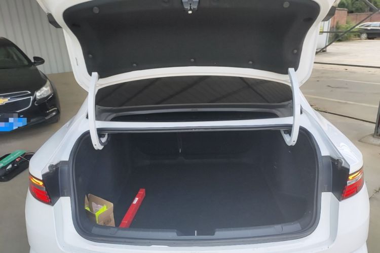 Used Geely Auto Preface 2023 2.0TD Prestige Version Trunk