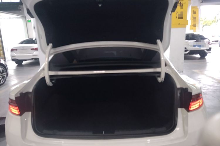 Used Geely Auto Preface 2023 2.0TD Prestige Version Trunk