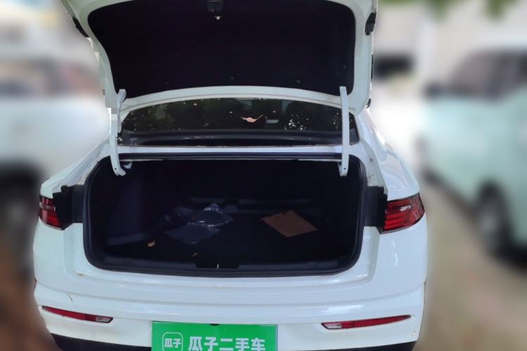 Used Geely Auto Preface 2023 2.0TD Prestige Version Trunk