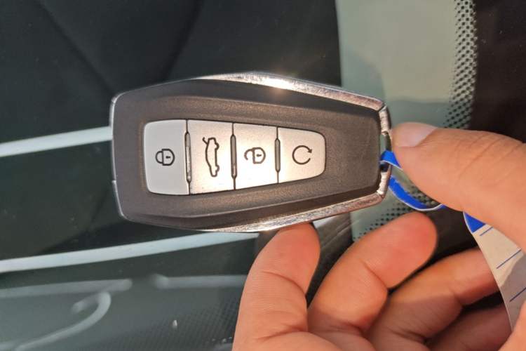 Used Geely Auto Preface 2023 2.0TD Luxury Version Vehicle Key