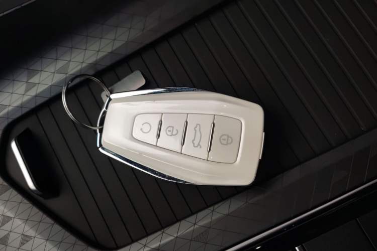 Used Geely Auto Preface 2023 1.5TD Fuyao Version Vehicle Key