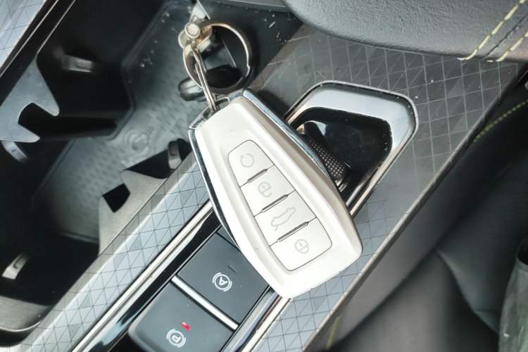 Used Geely Auto Preface 2023 1.5TD Kunlun Edition Vehicle Key