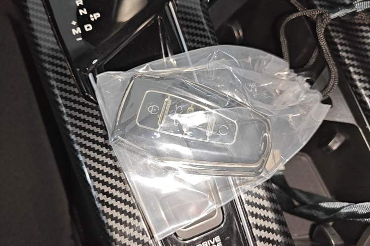 Used Geely Auto Preface 2023 2.0TD Luxury Version Vehicle Key