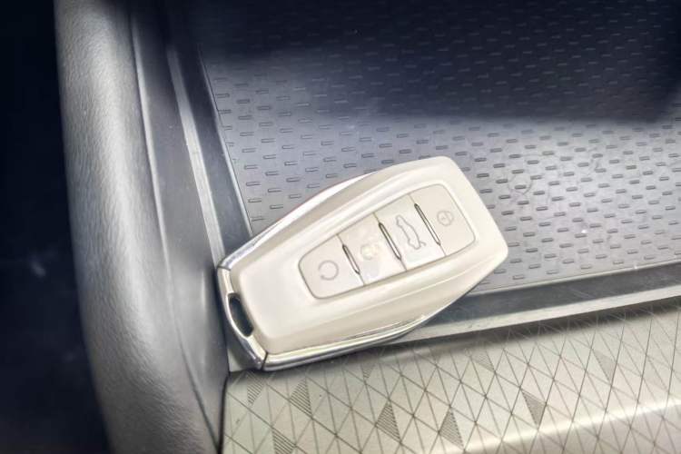 Used Geely Auto Preface 2023 1.5TD Fuyao Version Vehicle Key