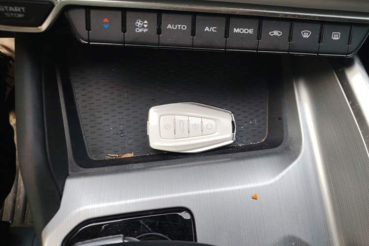 Used Geely Auto Preface 2023 2.0TD Prestige Version Vehicle Key
