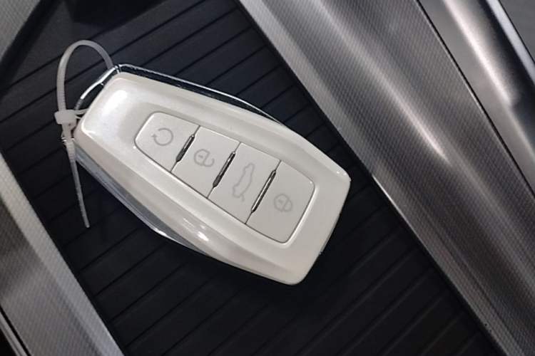 Used Geely Auto Preface 2023 2.0TD Prestige Version Vehicle Key