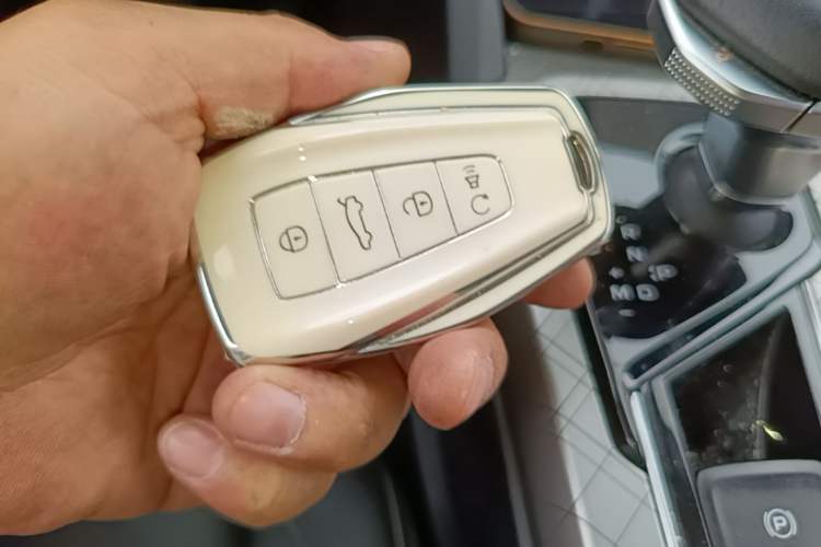 Used Geely Auto Preface 2023 2.0TD Luxury Version Vehicle Key