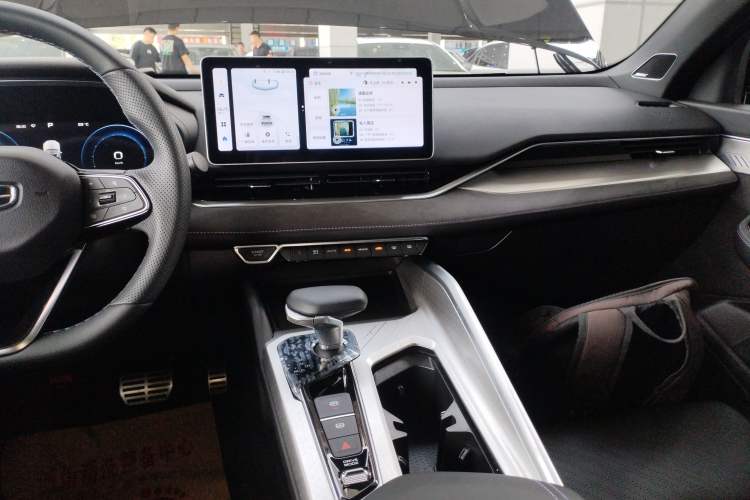 Used Geely Auto Preface 2024 2.0TD Xiaohan Edition Audio And AC Panel