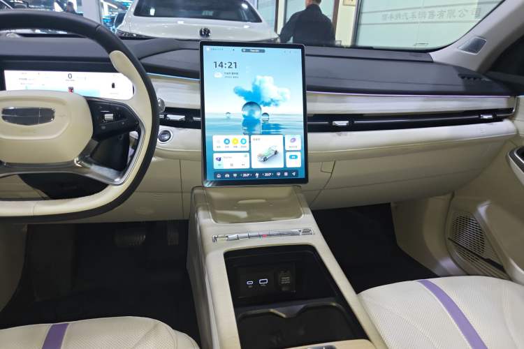 Used Geely Auto Preface 2024 Zhiqing 1.5TD Tiangong Edition Audio And AC Panel