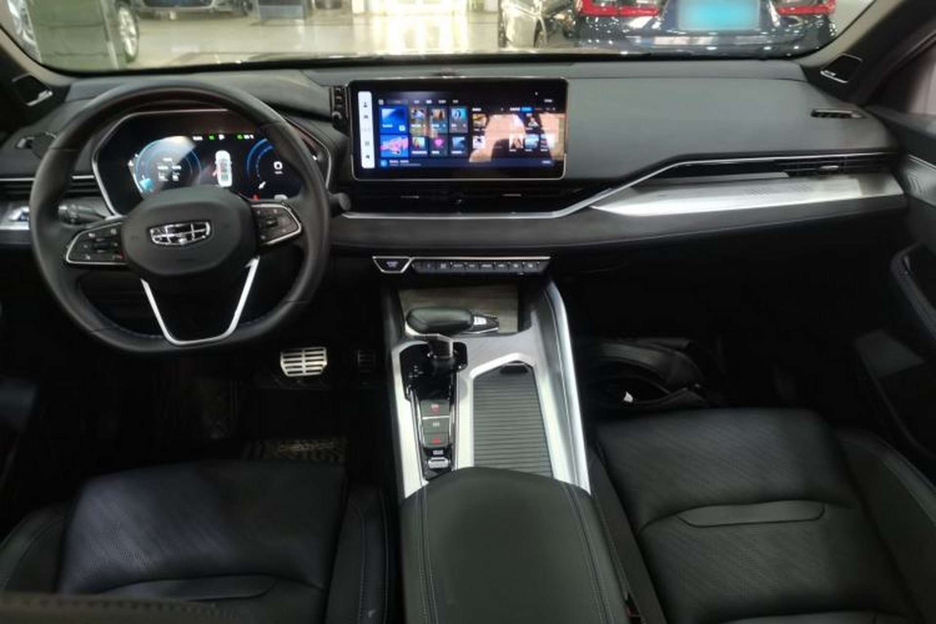 Used Geely Auto Preface 2024 2.0TD Qingyun Edition Center Console