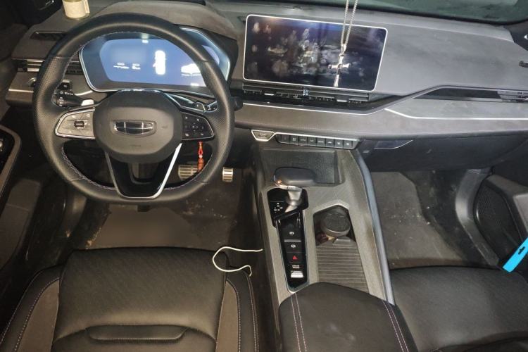 Used Geely Auto Preface 2024 2.0TD Xiaohan Edition Center Console