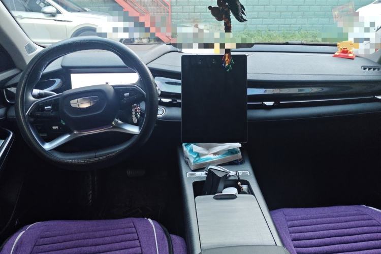 Used Geely Auto Preface 2024 Zhiqing 1.5TD Galaxy Edition Center Console