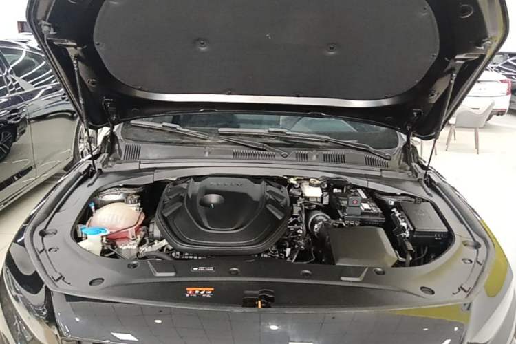 Used Geely Auto Preface 2024 2.0TD Qingyun Edition Engine Bay