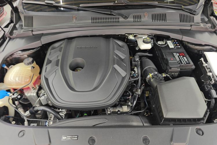 Used Geely Auto Preface 2024 2.0TD Qingyun Edition Engine Bay