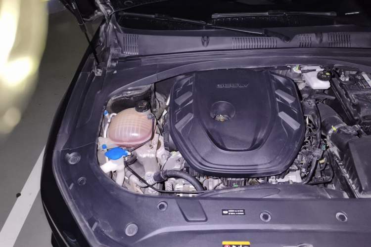 Used Geely Auto Preface 2024 2.0TD Qingyun Edition Engine Bay Right