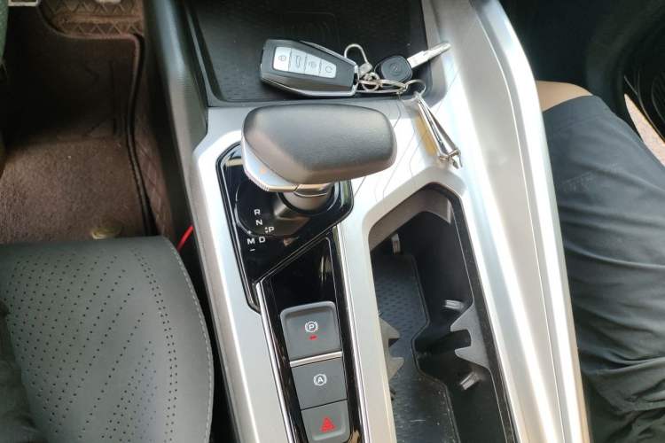 Used Geely Auto Preface 2024 2.0TD Xiaohan Edition Gear Lever