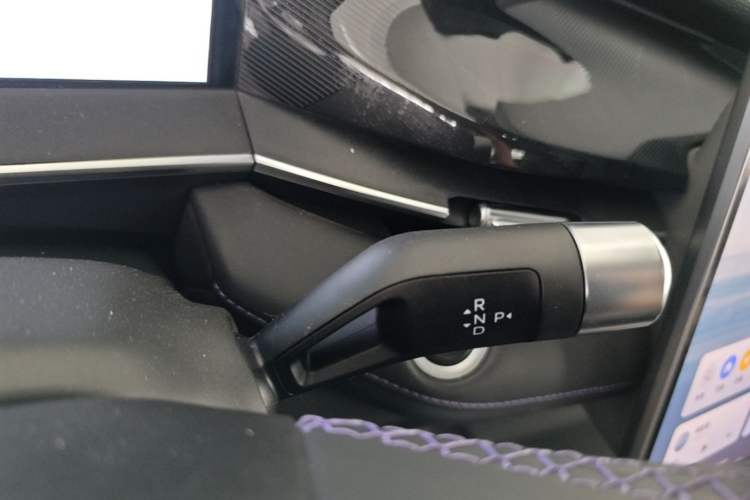Used Geely Auto Preface 2024 Zhiqing 1.5TD Galaxy Edition Gear Lever