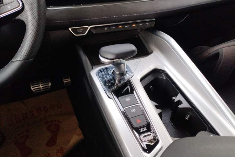 Used Geely Auto Preface 2024 2.0TD Xiaohan Edition Gear Lever