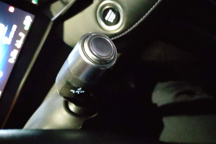 Used Geely Auto Preface 2024 Zhiqing 1.5TD Galaxy Edition Gear Lever
