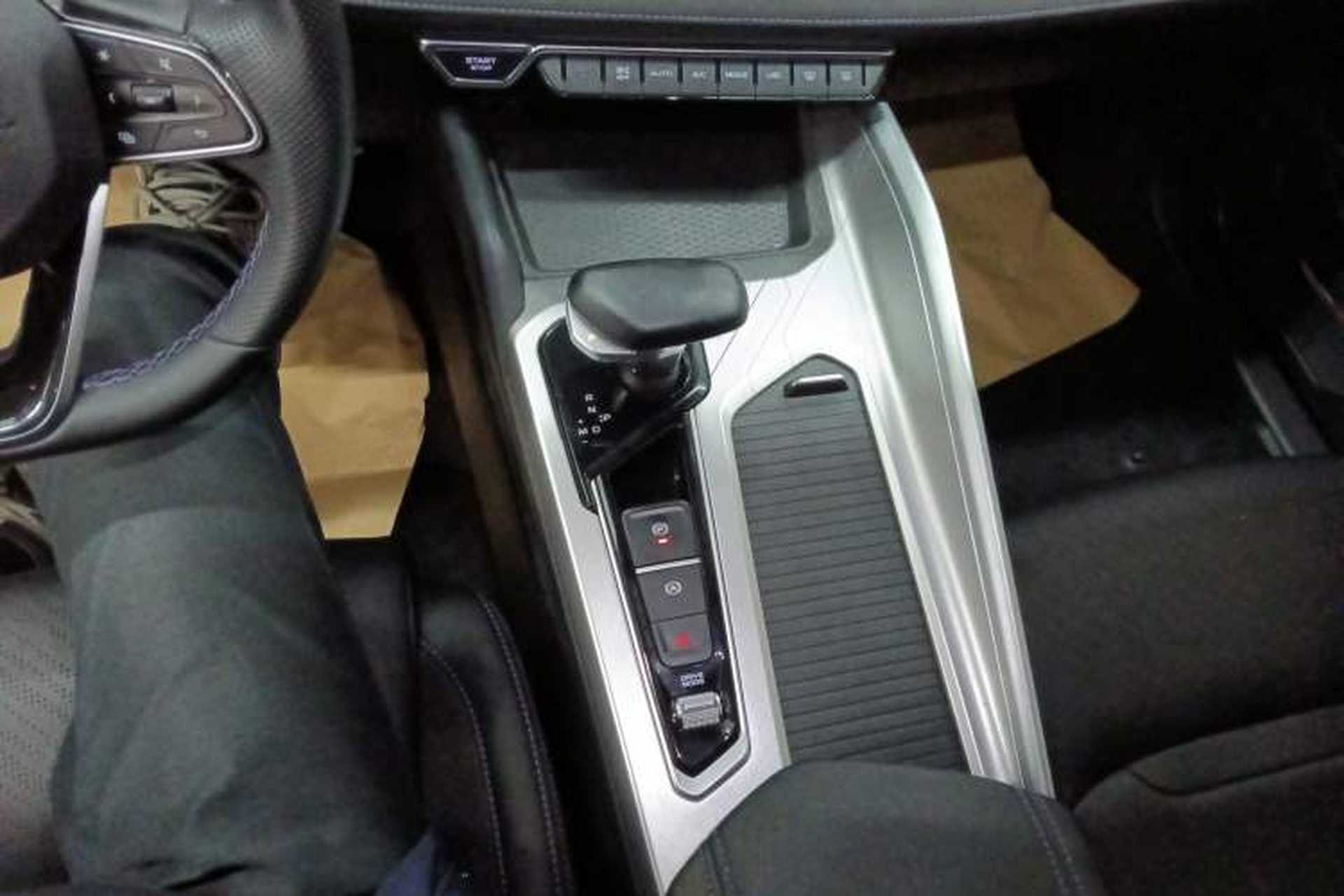 Used Geely Auto Preface 2024 2.0TD Qingyun Edition Gear Lever