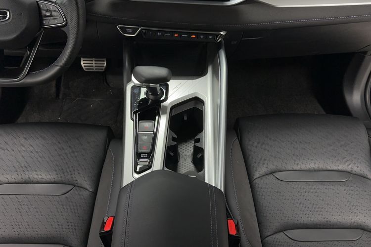 Used Geely Auto Preface 2024 2.0TD Xiaohan Edition Gear Lever