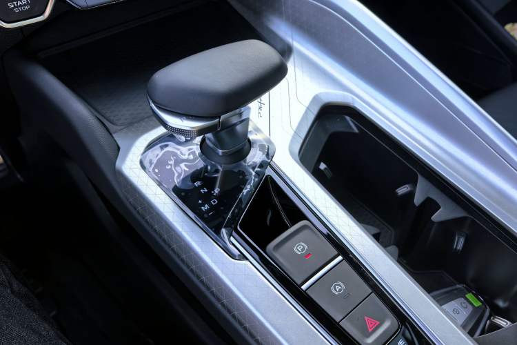 Used Geely Auto Preface 2024 2.0TD Qingyun Edition Interior 11